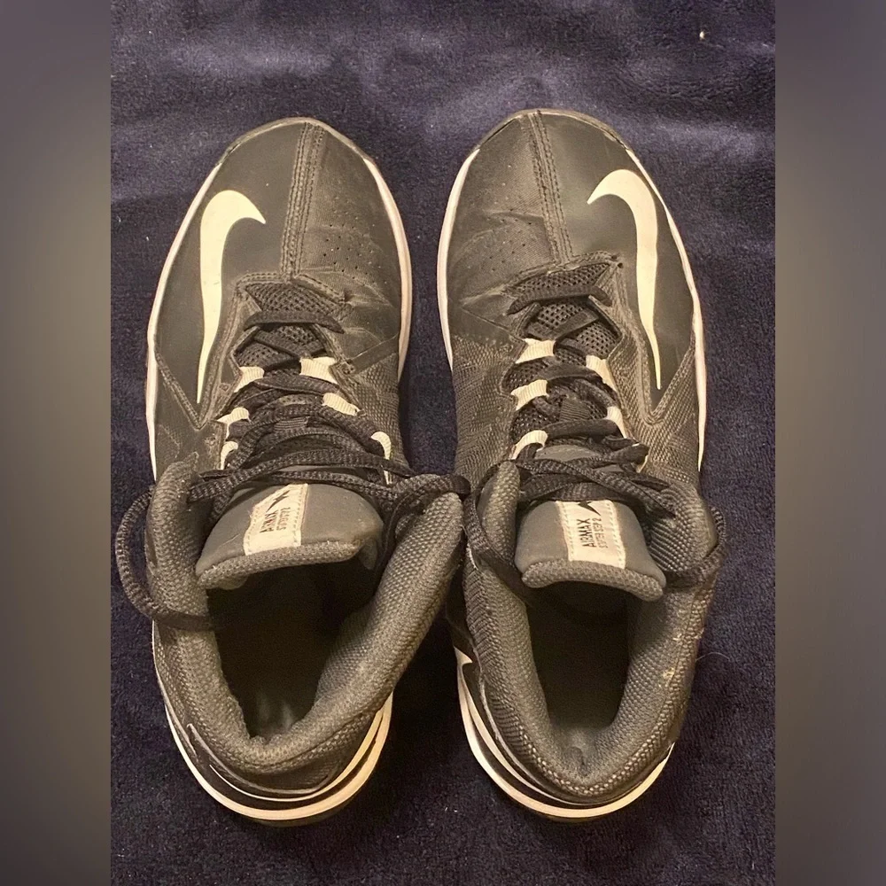 NIKE AirMax Stutter Step 2 Basketball Shoes